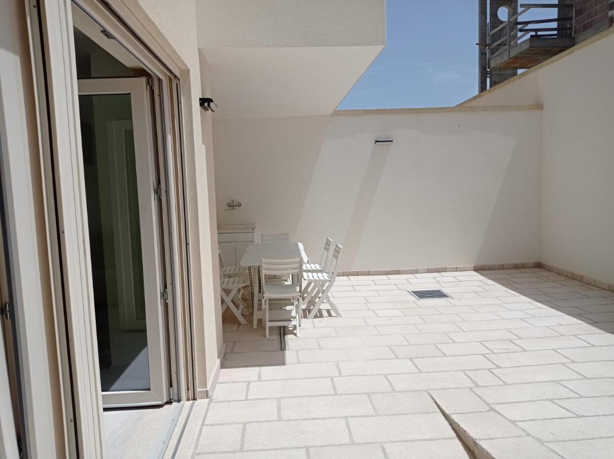 Gelsimori Apartments Otranto Bagian luar foto